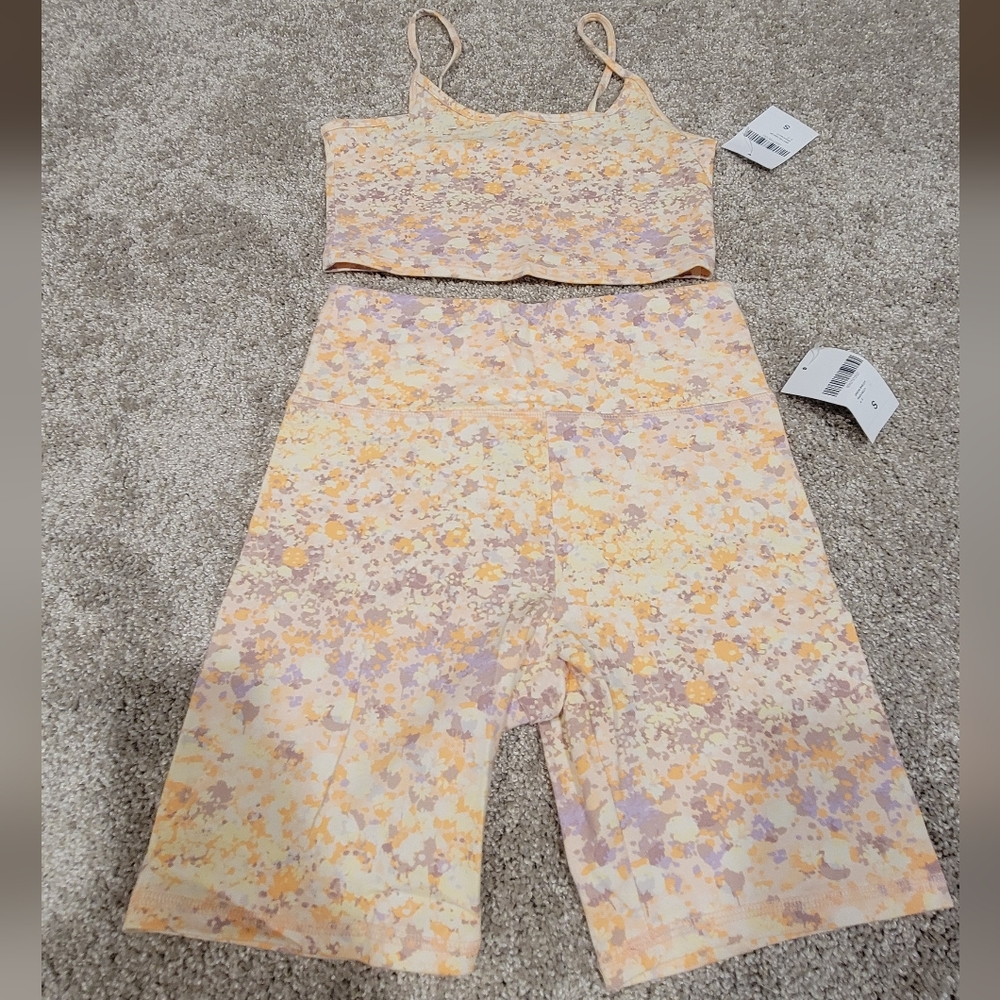Forever 21 High Rise Biker Short and Top Floral Set Size Small